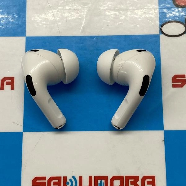 AirPods Pro 第2世代 USB-C  MTJV3J/A A2968 ジャンク品 ホワイト