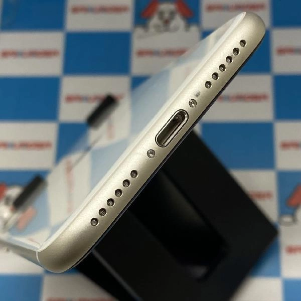 iPhoneSE 第3世代 楽天モバイル版SIMフリー 64GB MMYD3J/A A2782