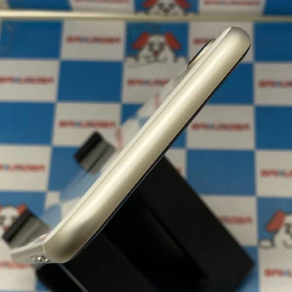 iPhoneSE 第3世代 au版SIMフリー 128GB MMYG3J/A A2782 極美品