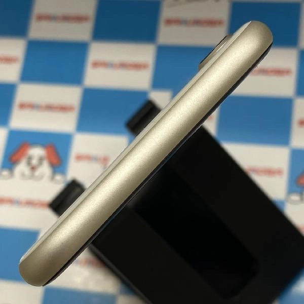 iPhoneSE 第3世代 SoftBank版SIMフリー 64GB MMYD3J/A A2782 美品