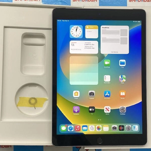 iPad 第9世代 au版SIMフリー 64GB MK493J/A A2604 極美品