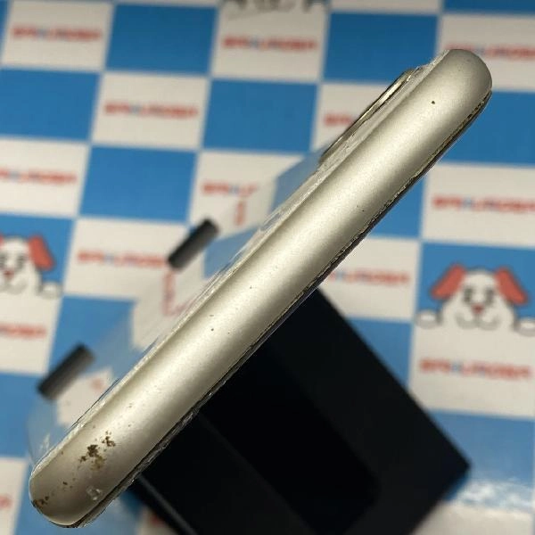 iPhone11 docomo版SIMフリー 256GB MWM82J/A A2221 ジャンク品 ホワイト