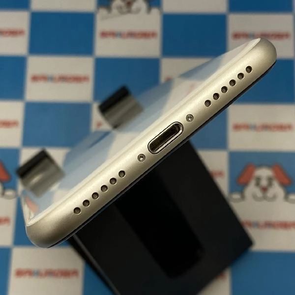 iPhoneSE 第3世代 SoftBank版SIMフリー 64GB MMYD3J/A A2782