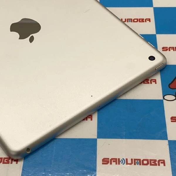 iPad 第5世代 Wi-Fiモデル 32GB MP2G2J/A A1822