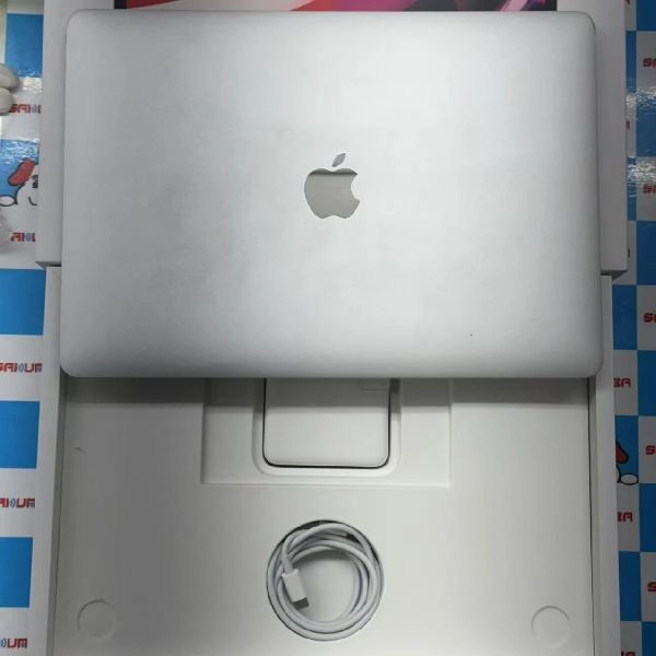 MacBook Pro 13インチ M1 2020 256GB A2338 シルバー