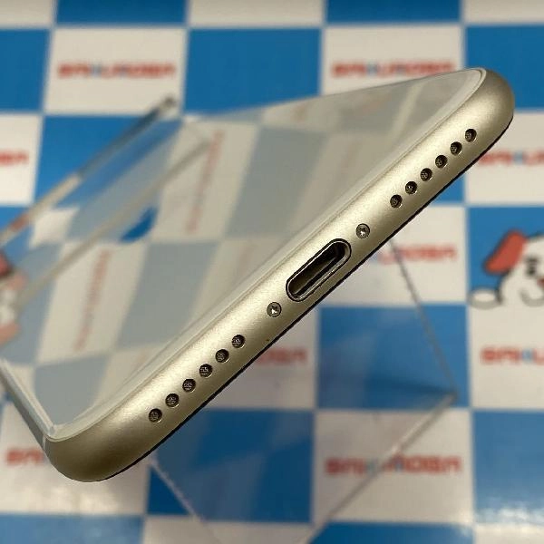 iPhoneSE 第3世代 docomo版SIMフリー 64GB MMYD3J/A A2782