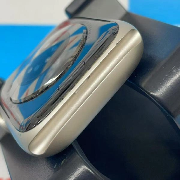 Apple Watch Series 7 GPSモデル 32GB MKNP3J/A A2474