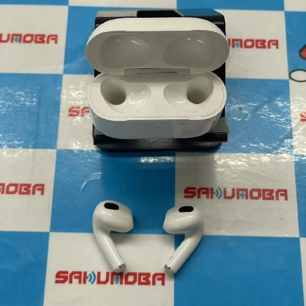 Apple AirPods 第3世代 MagSafe充電ケース付き  MME73J/A A2566 ホワイト