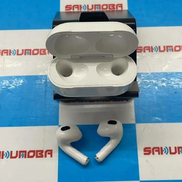 Apple AirPods 第3世代 MagSafe充電ケース付き  MME73J/A A2566 ホワイト