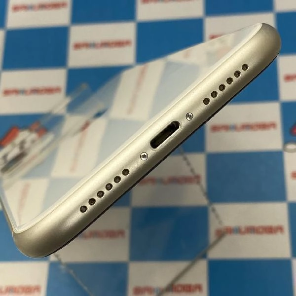 iPhone11 docomo版SIMフリー 128GB MWM22J/A A2221 ジャンク品 ホワイト