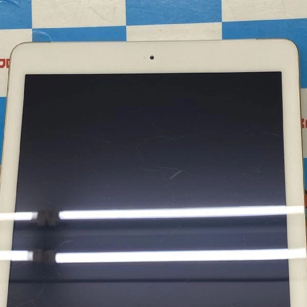 iPad 第5世代 SoftBank版SIMフリー 32GB MPG42J/A A1823