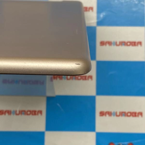 iPad 第6世代 au版SIMフリー 32GB MRM02J/A A1954 訳あり品
