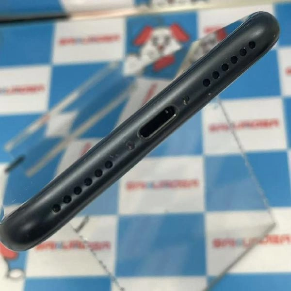 iPhoneSE 第3世代 docomo版SIMフリー 64GB MMYC3J/A A2782