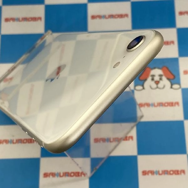 iPhoneSE 第3世代 au版SIMフリー 64GB MMYD3J/A A2782 極美品