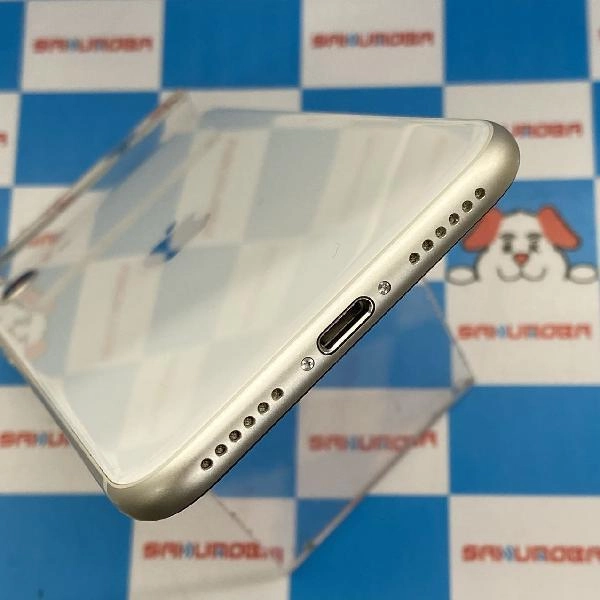 iPhoneSE 第3世代 au版SIMフリー 64GB MMYD3J/A A2782 極美品