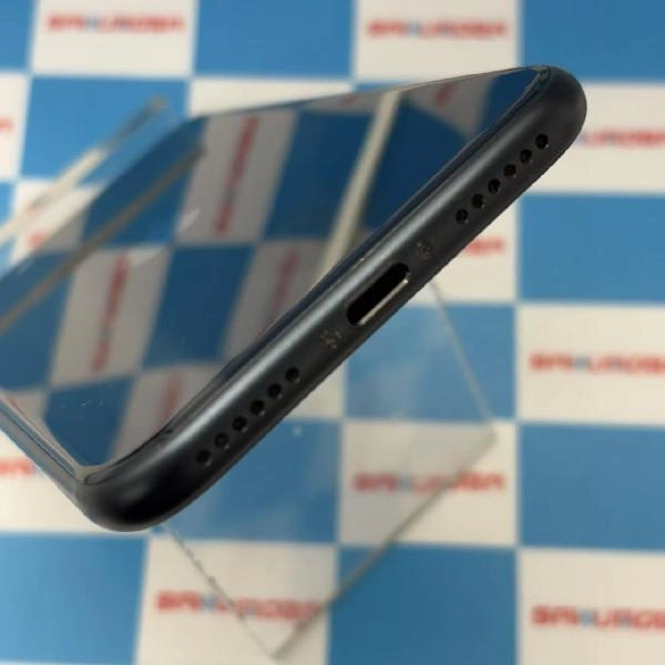 iPhoneSE 第3世代 au版SIMフリー 128GB MMYF3J/A A2782