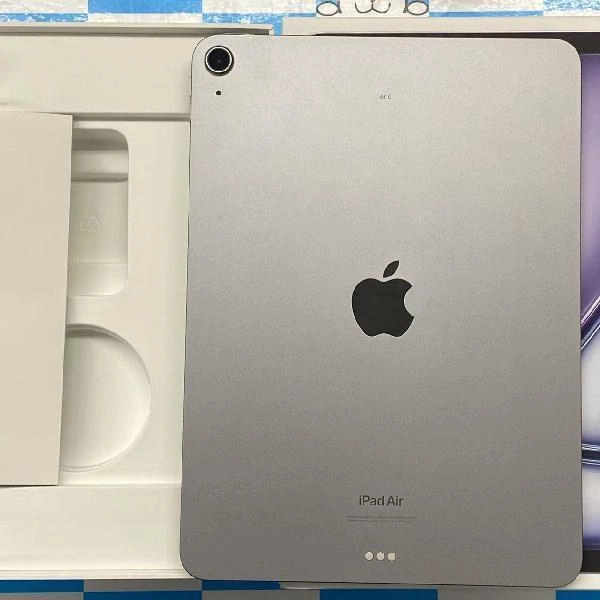 iPad Air 第6世代 11インチ Wi-Fiモデル 128GB PUWC3J/A A2902 美品