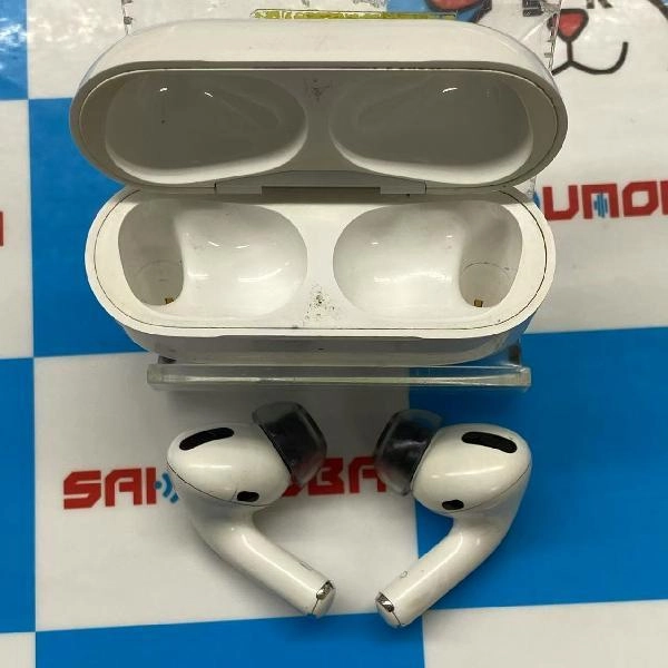 AirPods Pro MagSafe対応  MLWK3J/A ホワイト