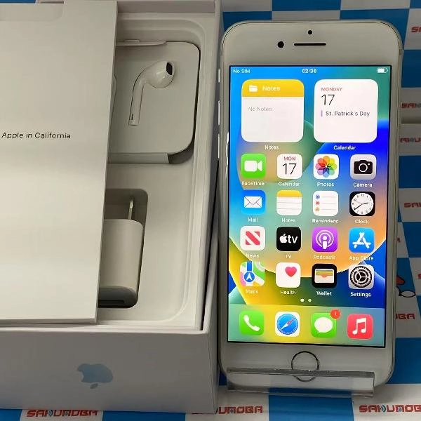 iPhone8 au版SIMフリー 64GB MQ792J/A A1906 新品同様 シルバー