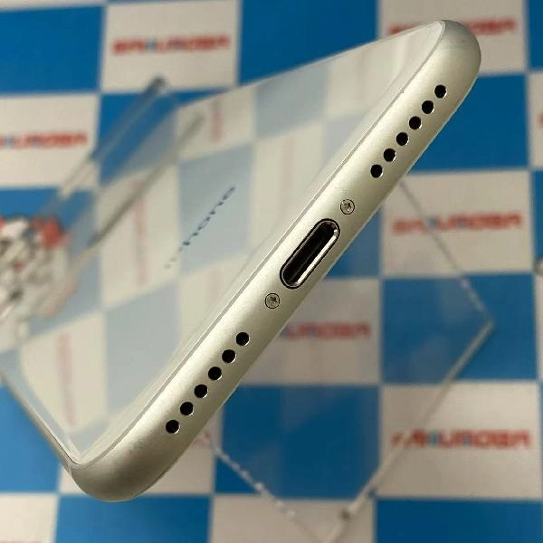 iPhone8 au版SIMフリー 64GB MQ792J/A A1906 新品同様 シルバー