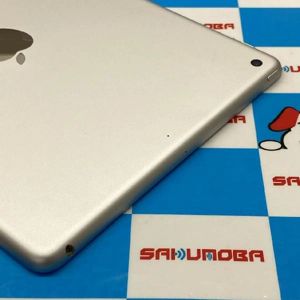 iPad 第8世代 Wi-Fiモデル 32GB MYLA2J/A A2270 極美品 シルバー