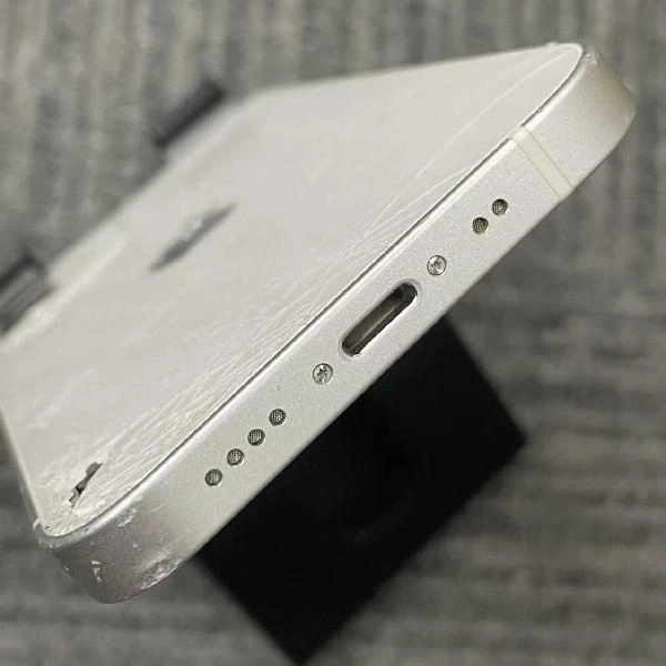 iPhone12 mini docomo版SIMフリー 128GB MGDM3J/A A2398 ジャンク品 ホワイト