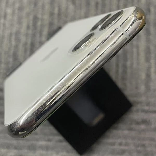 iPhone11 Pro au版SIMフリー 64GB MWC32J/A A2215 ジャンク品