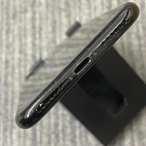 iPhone7 docomo版SIMフリー 128GB MNCP2J/A A1779 ジャンク品 ジェットブラック