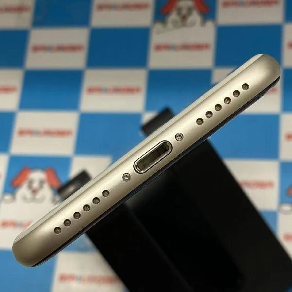 iPhoneSE 第3世代 SoftBank版SIMフリー 64GB MMYD3J/A A2782 ジャンク品