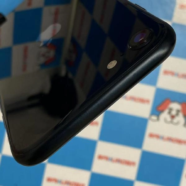 iPhoneSE 第3世代 Apple版SIMフリー 256GB MMYJ3J/A A2782 美品