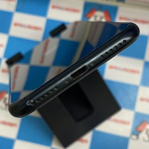 iPhoneSE 第3世代 Apple版SIMフリー 256GB MMYJ3J/A A2782 美品