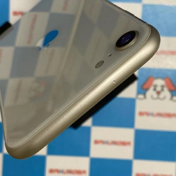 iPhoneSE 第3世代 au版SIMフリー 64GB MMYD3J/A A2782 極美品