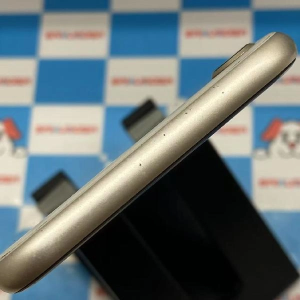 iPhoneSE 第3世代 SoftBank版SIMフリー 128GB MMYG3J/A A2782