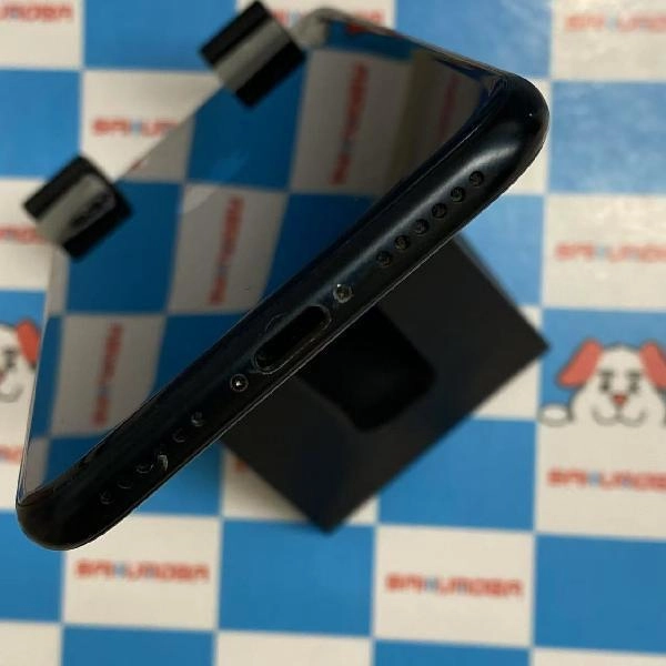 iPhoneSE 第3世代 au版SIMフリー 64GB MMYC3J/A A2782