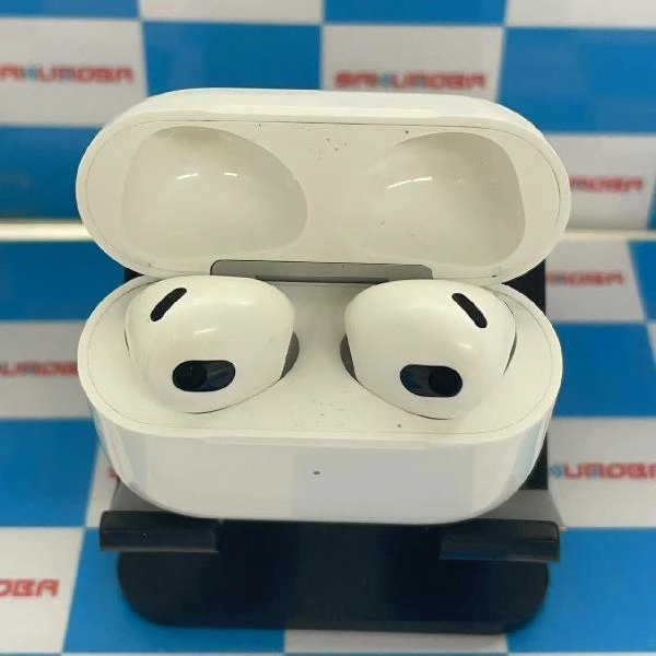 Apple AirPods 第3世代 MagSafe充電ケース付き  MME73J/A A2566 ホワイト