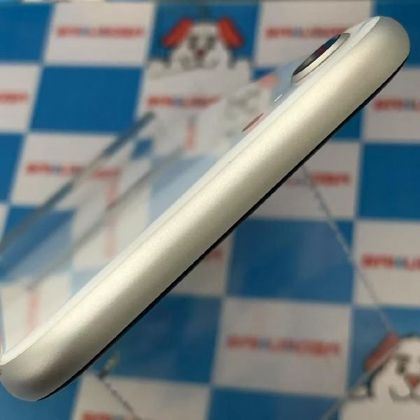 iPhoneSE 第2世代 docomo版SIMフリー 64GB MX9T2J/A　A2296 ジャンク品 ホワイト