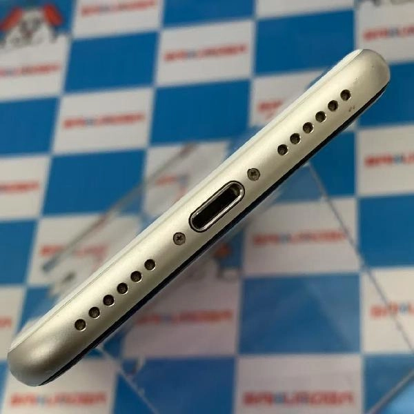 iPhoneSE 第3世代 Apple版SIMフリー 128GB MMYG3J/A A2782