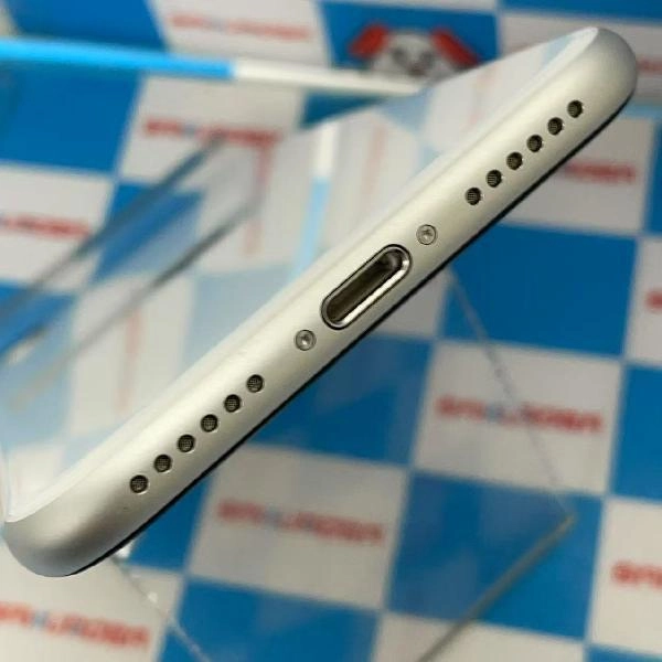 iPhoneSE 第2世代 楽天モバイル版SIMフリー 64GB MHGQ3J/A A2296 ホワイト