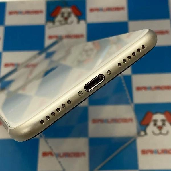 iPhoneSE 第3世代 SoftBank版SIMフリー 64GB MMYD3J/A A2782