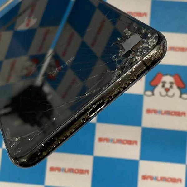 iPhoneXS Max docomo版SIMフリー 256GB MT6U2J/A A2102 ジャンク品 スペースグレイ