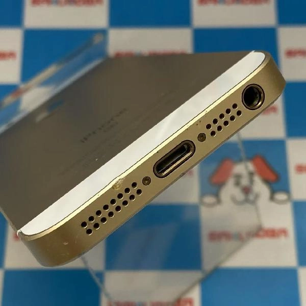 iPhoneSE docomo版SIMフリー 64GB MLXP2J/A A1723