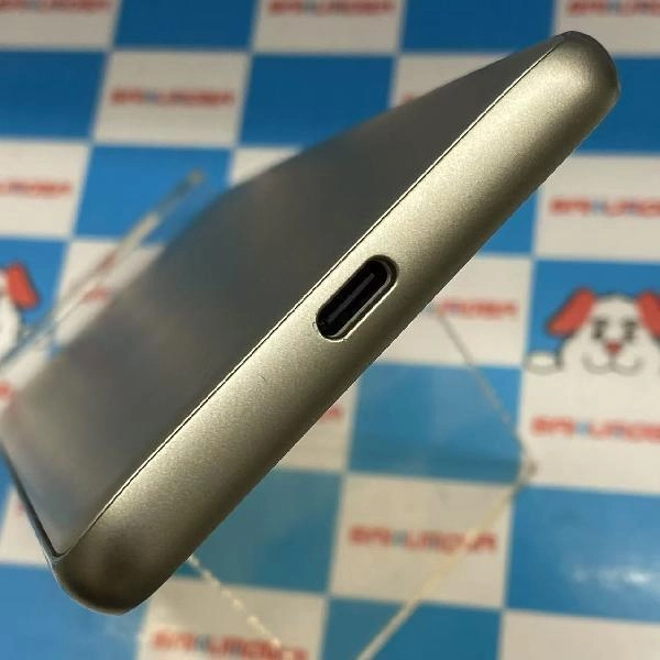 BASIO4 KYV47 au 32GB