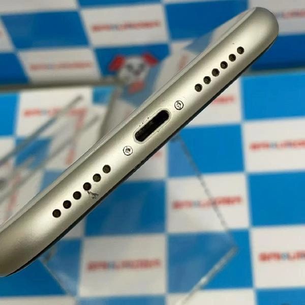 iPhone11 docomo版SIMフリー 128GB MWM22J/A A2221 ホワイト