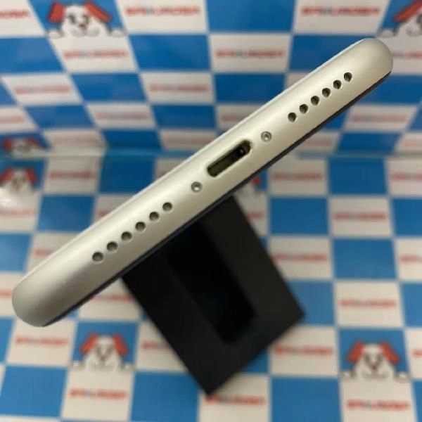 iPhoneXR au版SIMフリー 64GB MT032J/A A2106 美品