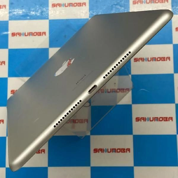 iPad 第8世代 Wi-Fiモデル 128GB MYLE2J/A A2270 新品同様