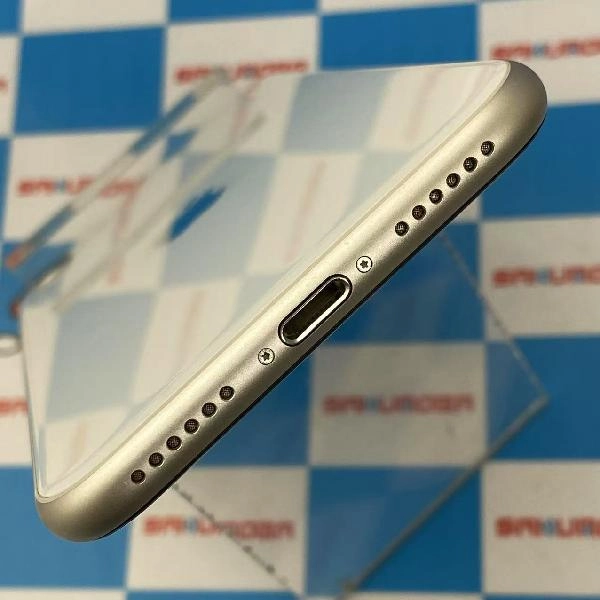 iPhoneSE 第3世代 Apple版SIMフリー 64GB MMYD3J/A A2782 極美品