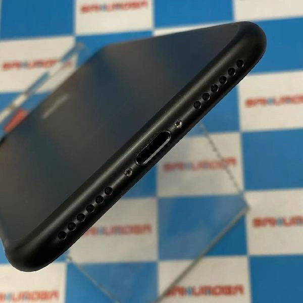 iPhone7 docomo版SIMフリー 256GB MNCQ2J/A A1779 極美品 ブラック