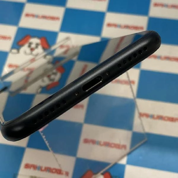 iPhoneSE 第3世代 SoftBank版SIMフリー 64GB MMYC3J/A A2782 美品