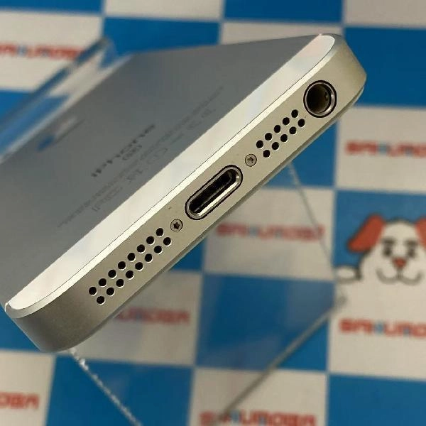 iPhoneSE SoftBank版SIMフリー 128GB MP872J/A A1723 ジャンク品