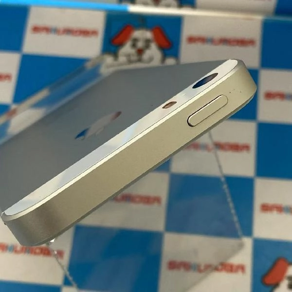 iPhoneSE 第3世代 docomo版SIMフリー 64GB MLM72J/A A1723